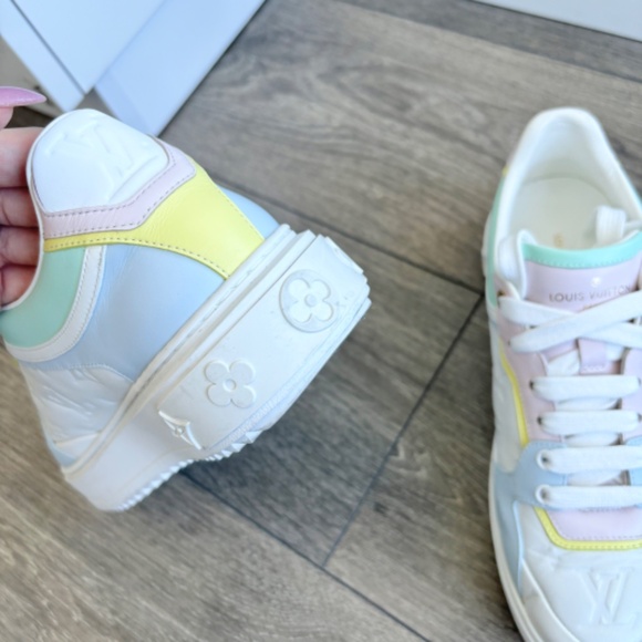 Louis Vuitton Monogram Embossed Time Out Sneakers - Picture 7 of 12